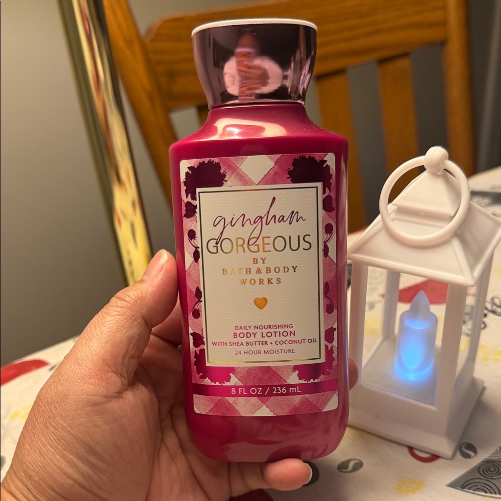 Bath & Body Works Gingham Gorgeous Body Lotion - Vibrant Pink